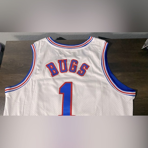 Tune Squad Bugs Costume - Picture 3 of 4